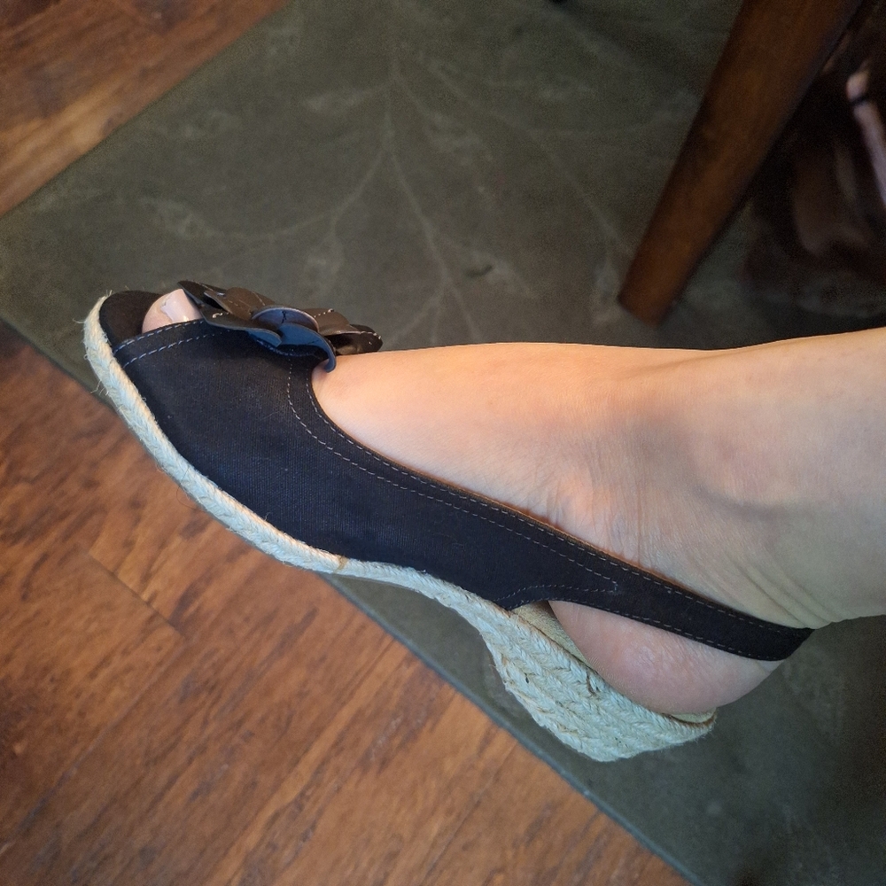 Softspots Black Espadrilles Canvas Sling Back Style 7.5 CUTE! - Picture 3 of 16
